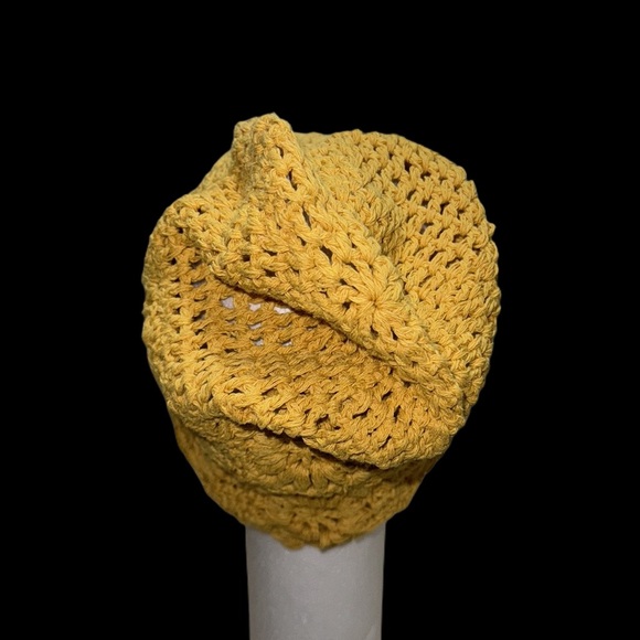 Hand Woven Hollowed-Out hat Stylish and Charming Flower Beanie - Picture 4 of 7